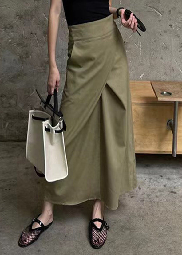 Lässiger Maxi-Patchworkrock mit hohen Khaki-Taschen und asymmetrischer Taille