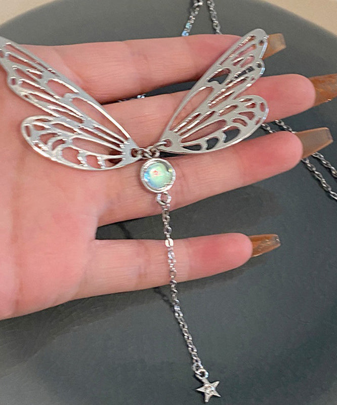 Collier avec pendentif en forme d'aile de papillon en alliage de soie chic et pierres précieuses QQ047