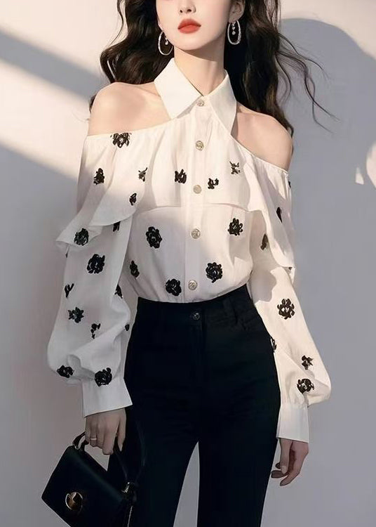 Chemise blanche en mousseline de soie à imprimé épaules dénudées et chic pour l'automne