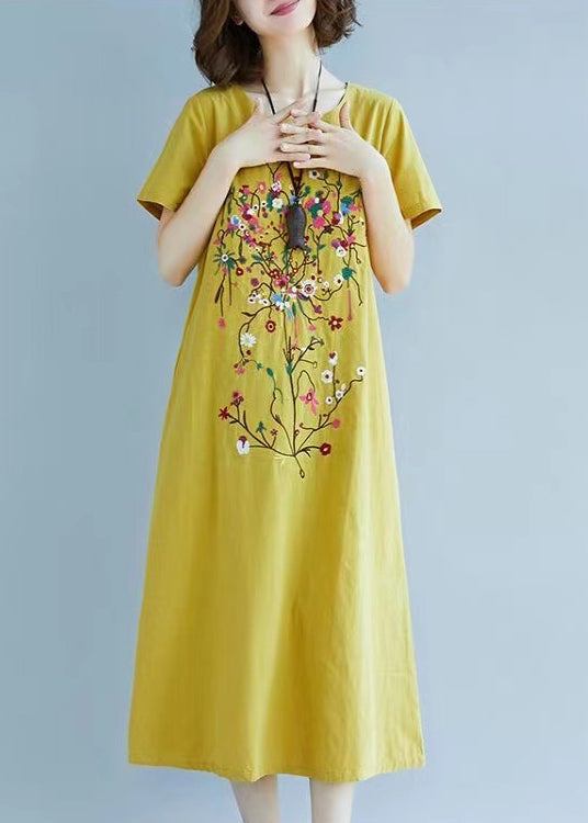 Robe d'été brodée en lin jaune, fine et chic