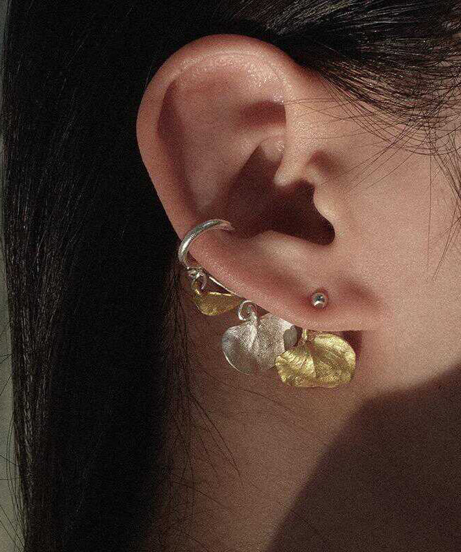 Boucles d'oreilles créoles chics en argent sterling jaune avec feuilles QU048