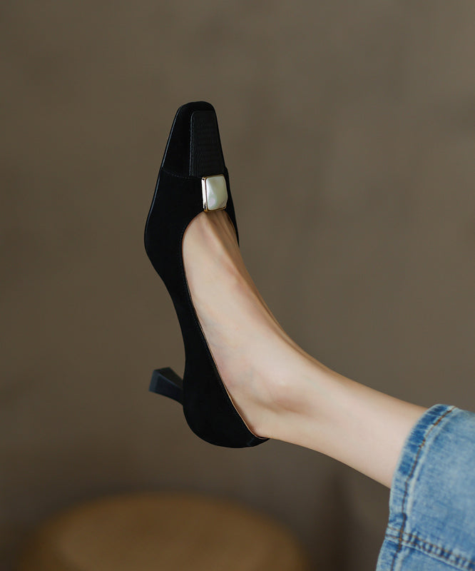 Escarpins carrés à bout carré en cuir de vachette beige élégant