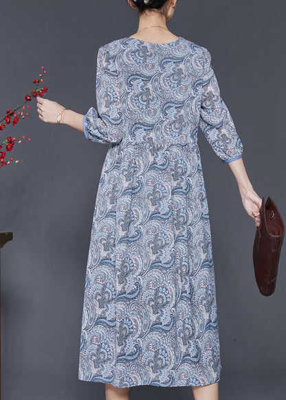 Edles blau-graues Chiffonkleid mit tailliertem Print und Armbandärmeln SD1022