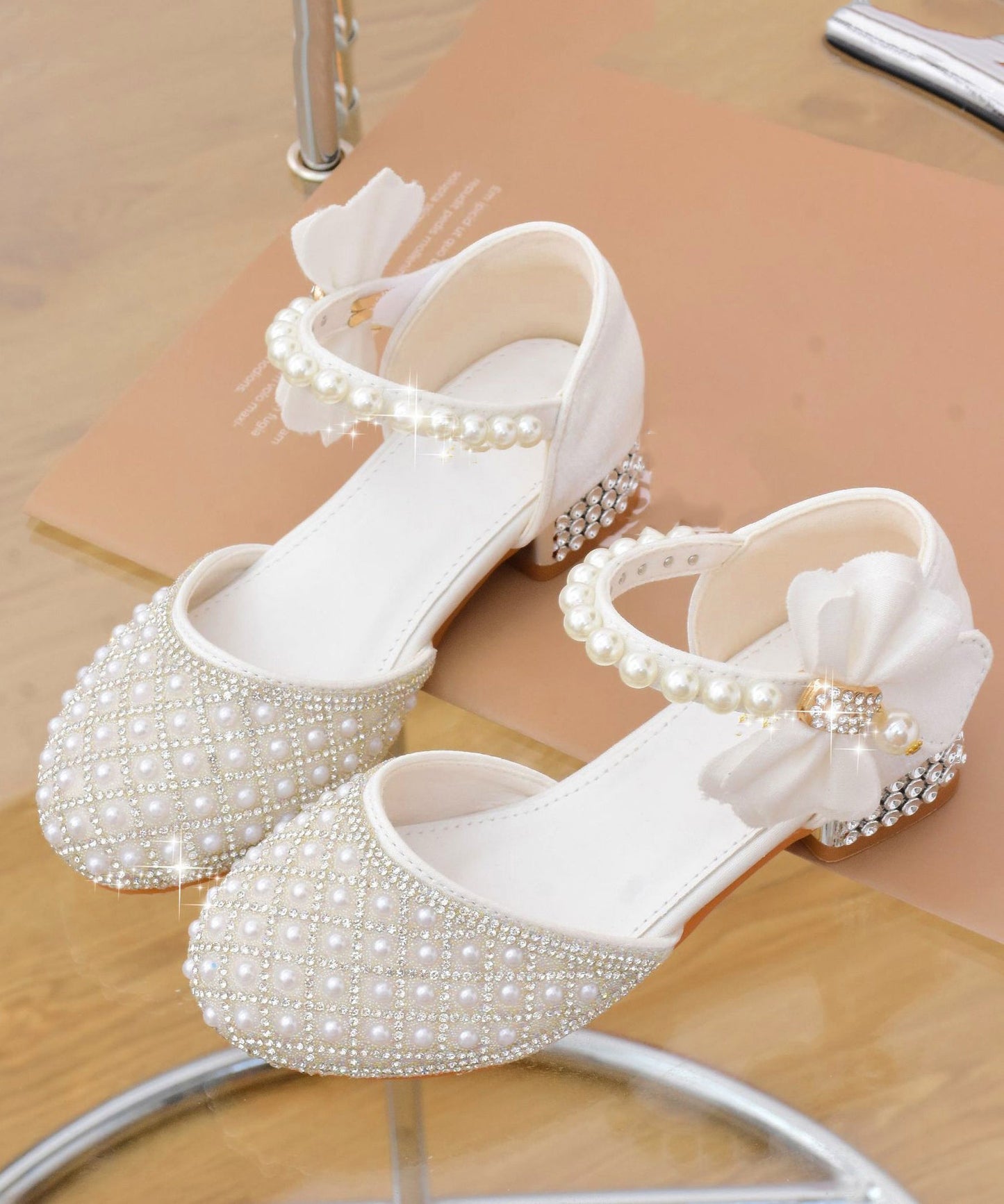 Sandales Zircon Blanc Élégantes Bride Perle Boucle Enfant