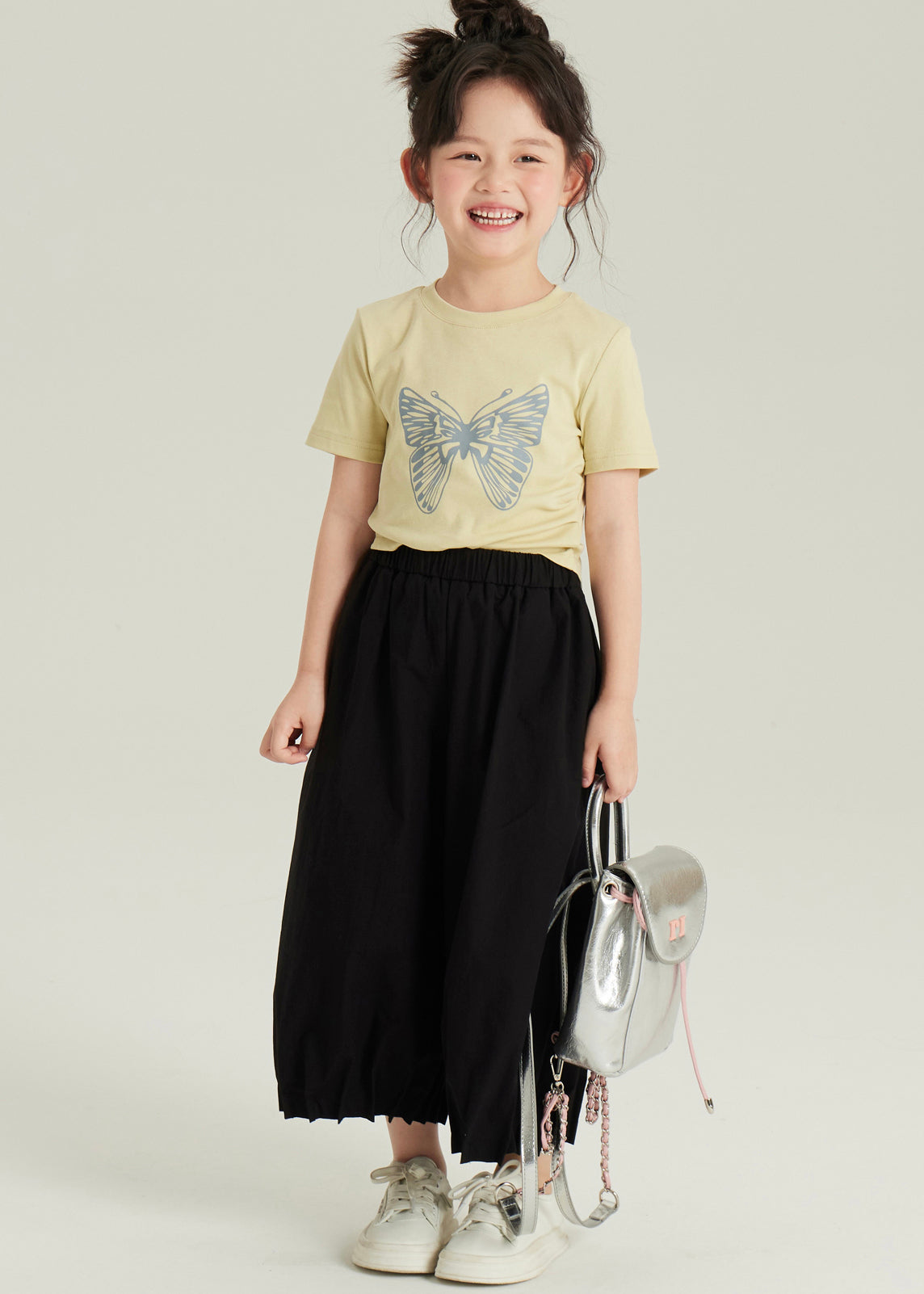 Cute Black Asymmetrical Butterfly Print Girls Top And Crop Pants Two Pieces Set Short Sleeve YU1061