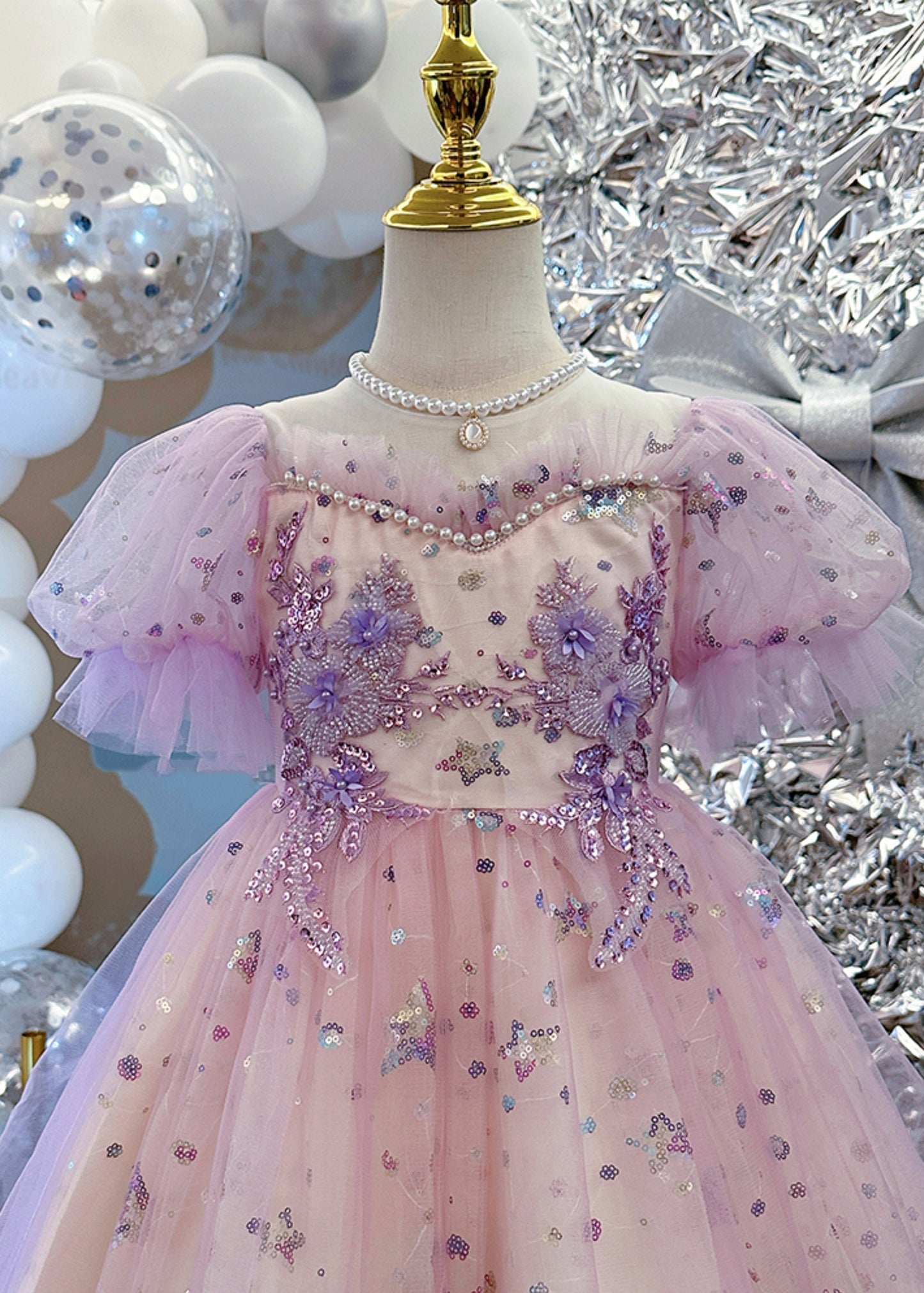 Süßes hellviolettes Nagelperlen-Stern-Tüll-Mädchen-Ferien-langes Kleid Sommer YE007