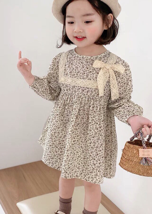 Robe mi-longue à manches longues et col rond pour fille avec imprimé patchwork en dentelle et nœud SS1066