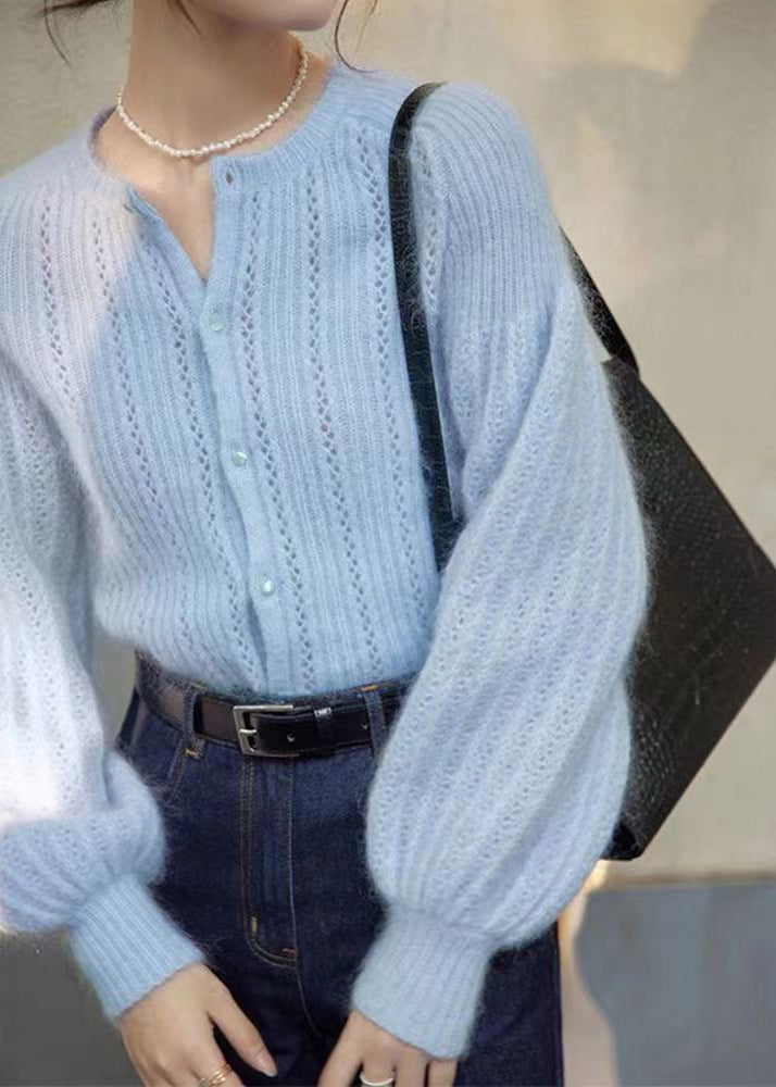 Pull élégant à manches lanternes et boutons bleus ajourés Ma Hai Mao TU039