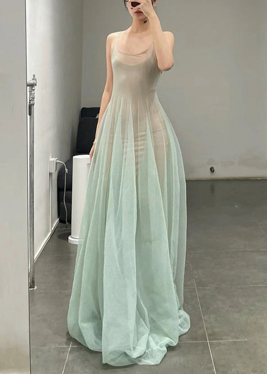 Robe élégante à bretelles spaghetti en tulle vert clair à col rond sans manches KK006