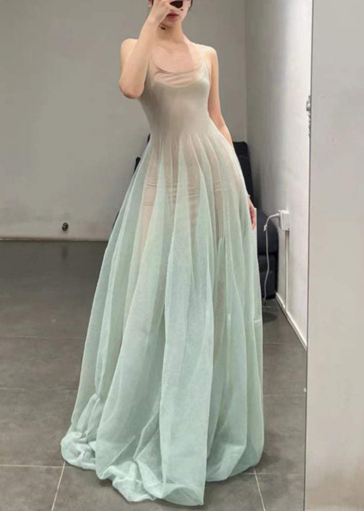 Robe élégante à bretelles spaghetti en tulle vert clair à col rond sans manches KK006