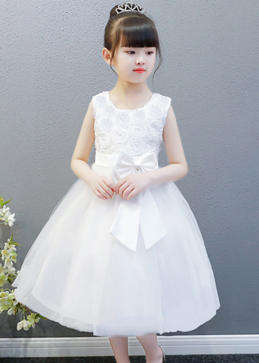 Robe longue blanche élégante à col rond et nœud floral en tulle pour enfants, sans manches, XZ048