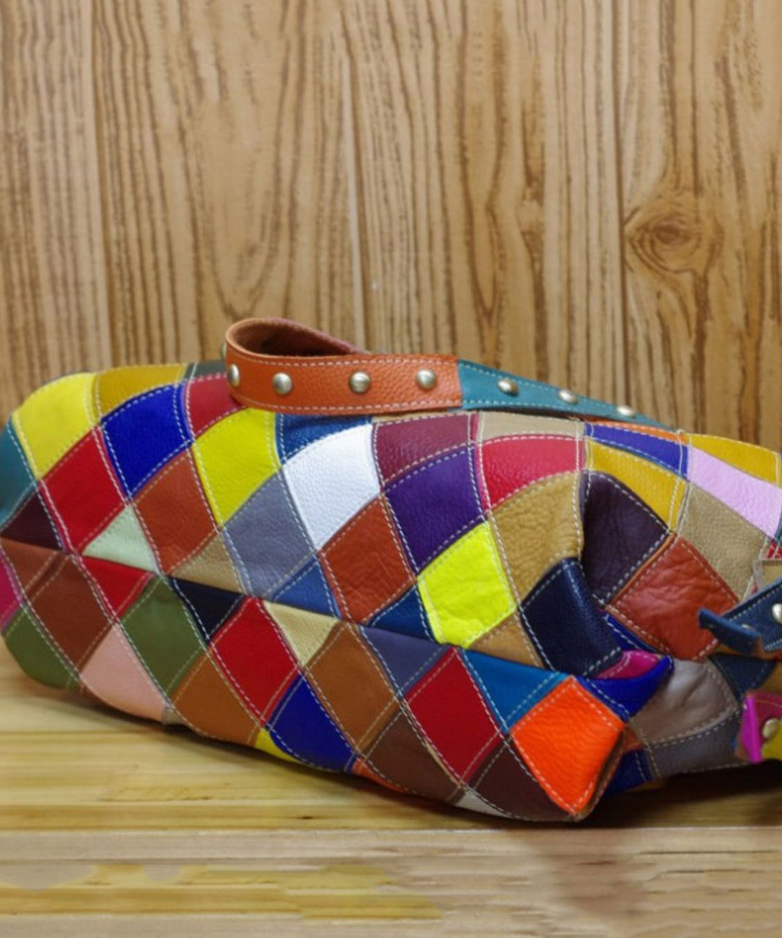 Europäische und amerikanische Mode Kontrast Plaid Patchwork Niet Handtasche HJ1013