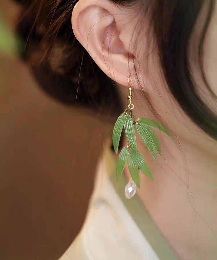 Boucles d'oreilles pendantes en forme de feuille de bambou avec perles surdorées en argent sterling vert ZZ085