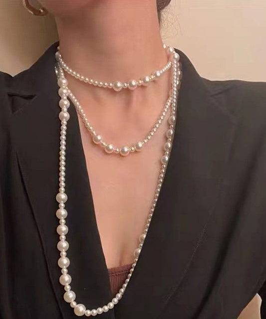 Collier de perles blanches à plusieurs niveaux tendance PO015