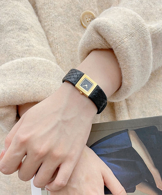 Montres en cuir fin avec mouvement à quartz étanche doré