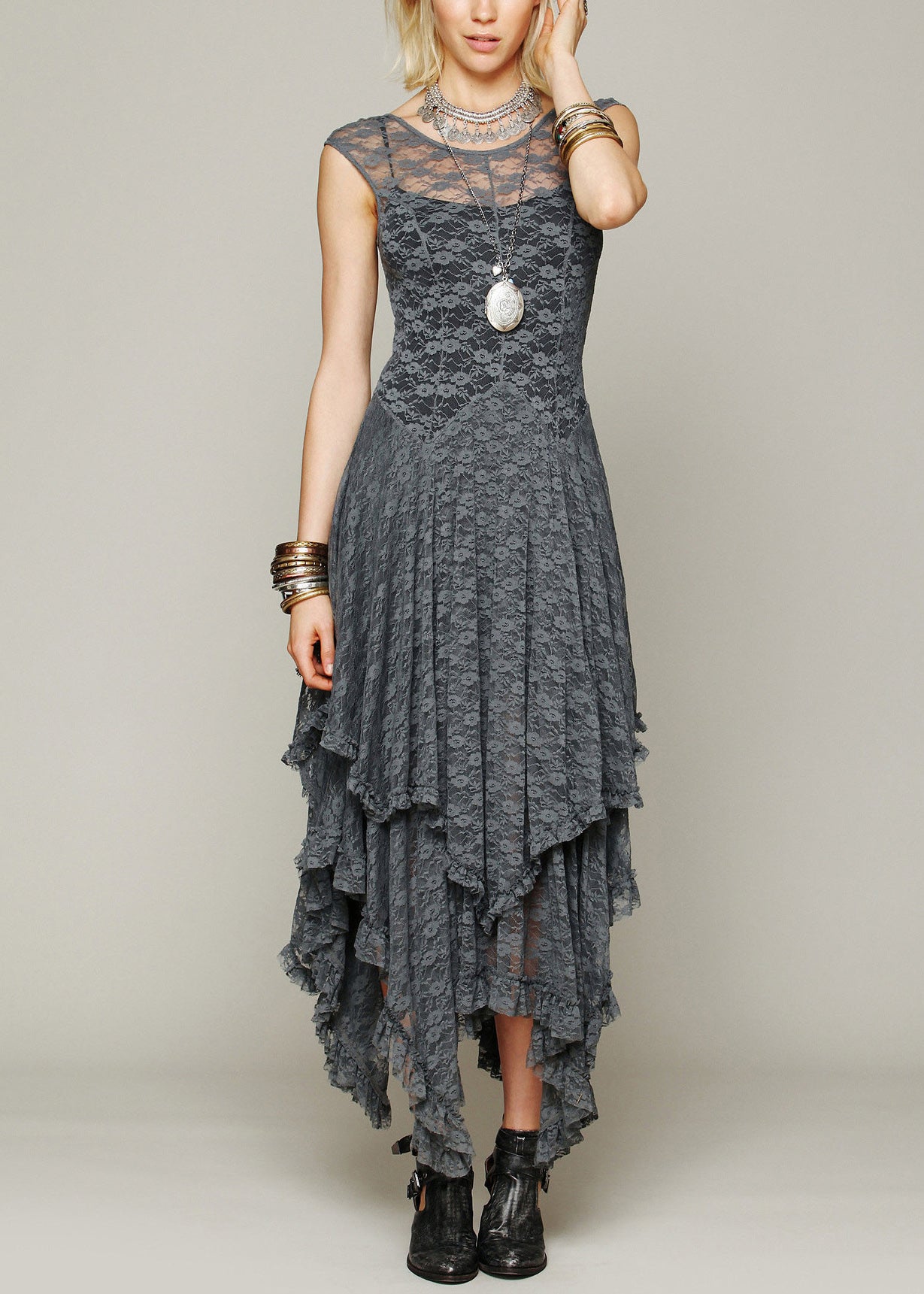 Robe longue asymétrique en dentelle ajourée, coupe ajustée, rose, été, TH051