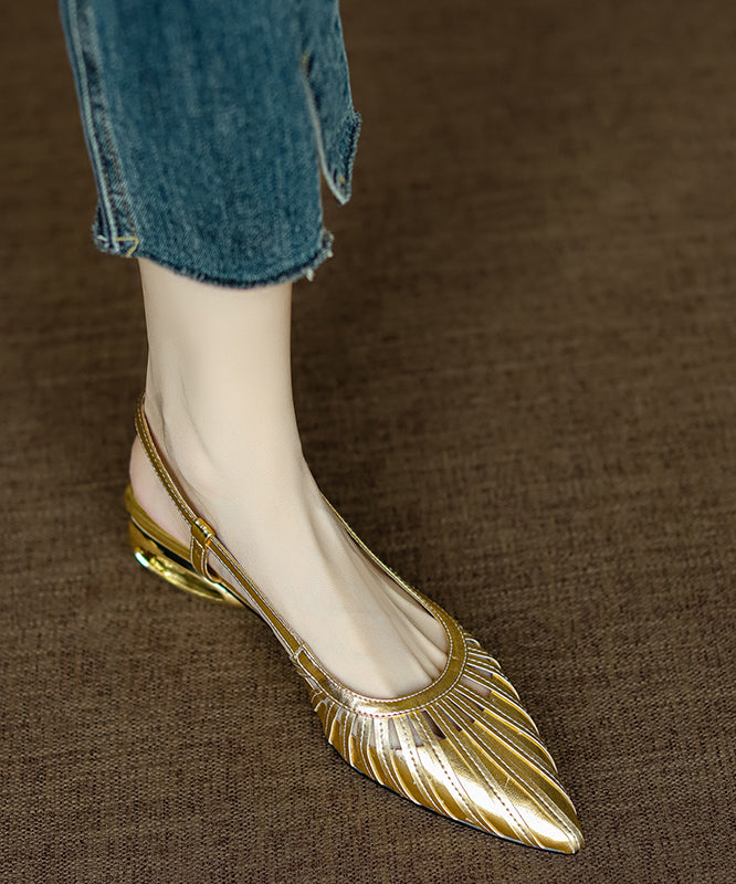 Sandales pointues en cuir de vache doré à bout épais et creux