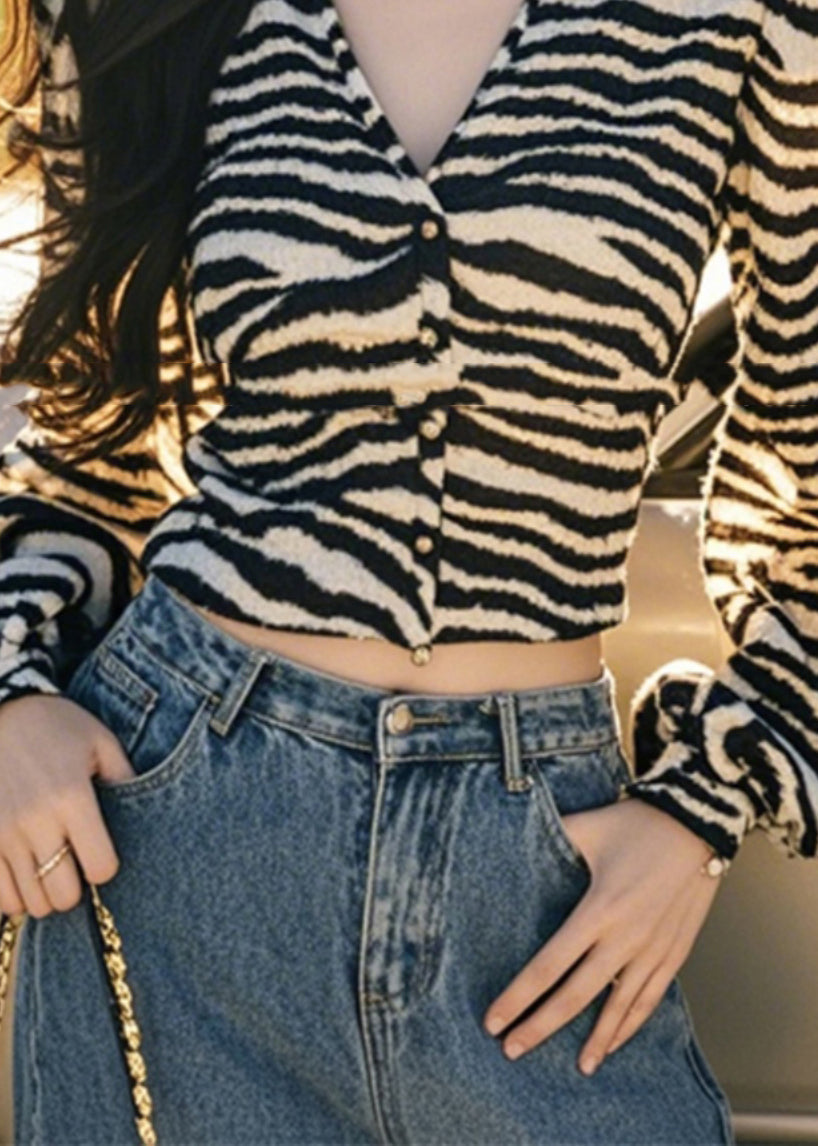Lantern V Button Leopard French Sleeve Tops Neck