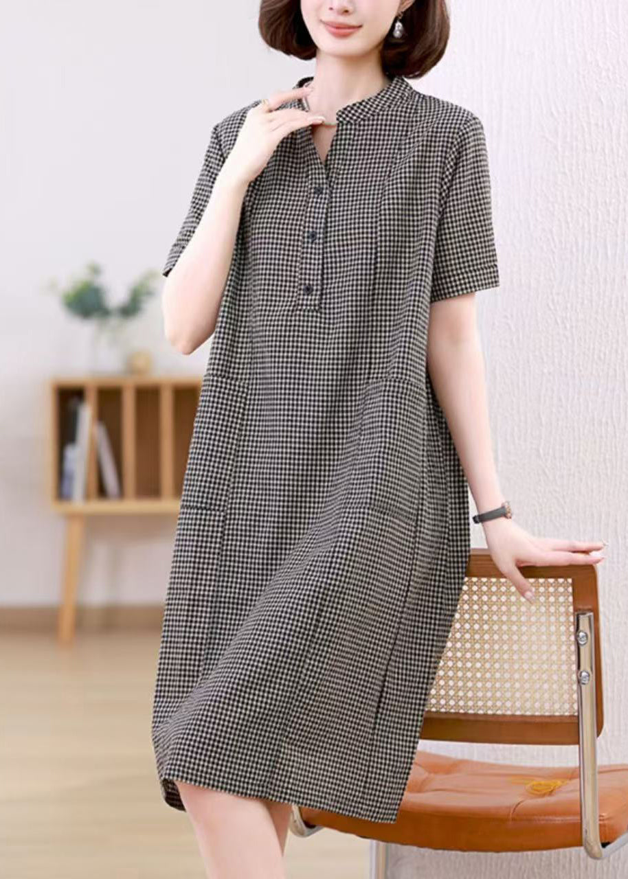 Robes à carreaux et col en lin gris mi-été