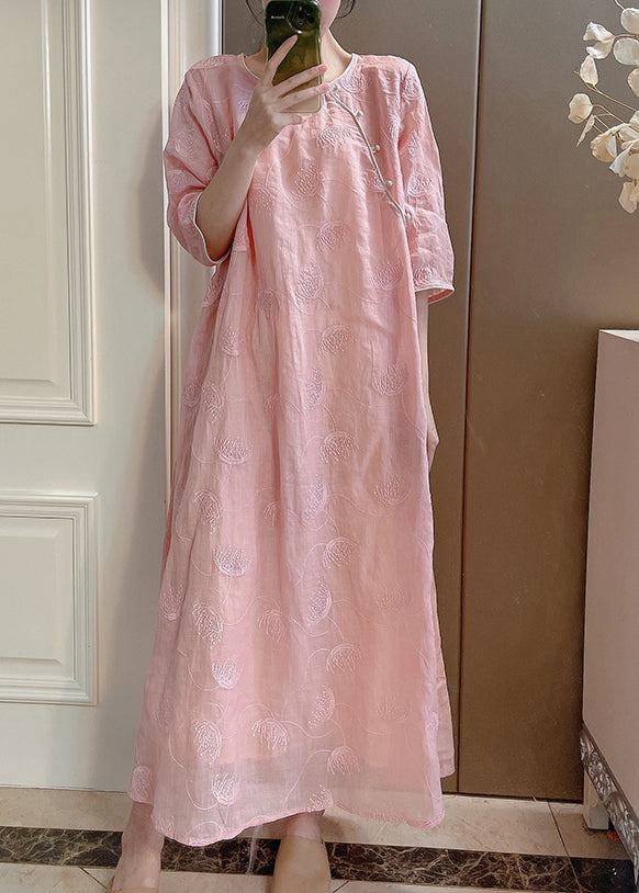 Robe longue en lin brodée à col rond rose faite à la main pour l'été XX036