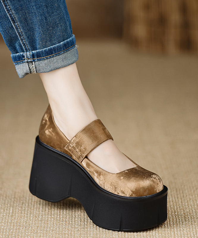 Talons hauts compensés faits main avec boucle et sangle en soie noire YC028
