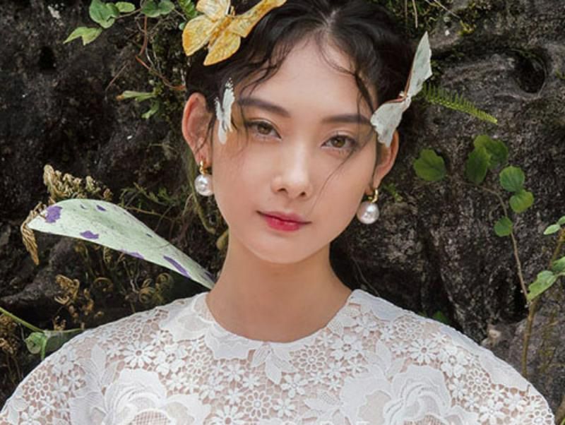 Short-Sleeve Lace Midi A-Line Party Dress