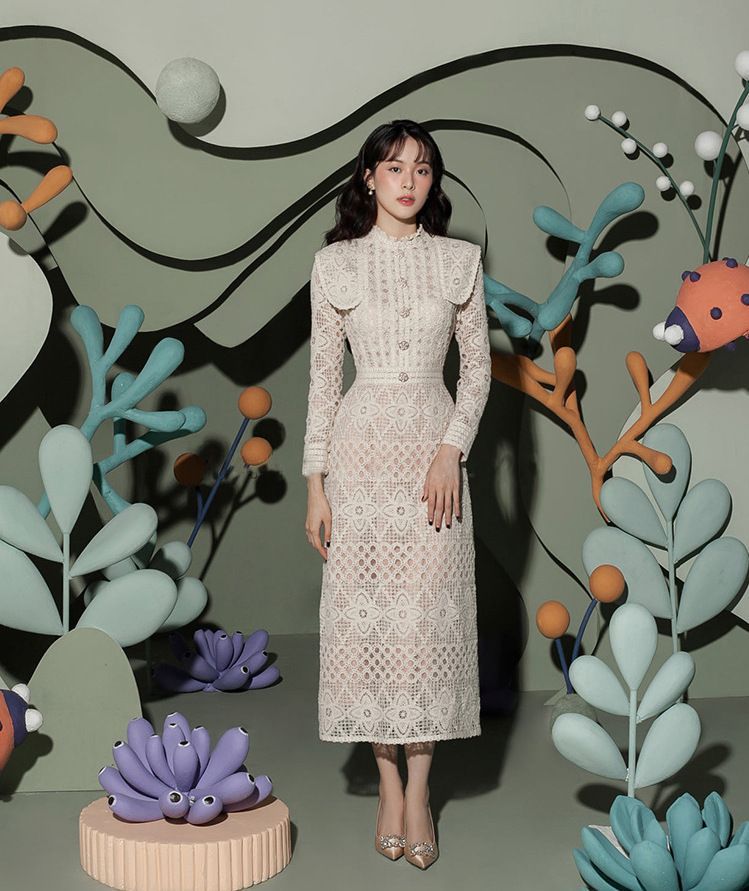 Long-Sleeve Lace Midi A-Line Dress