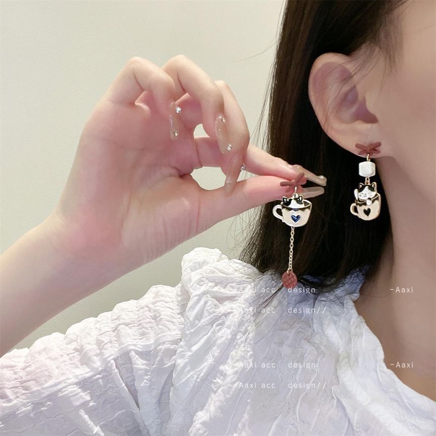 Asymmetrical Drop Cat Earring Clip-On /