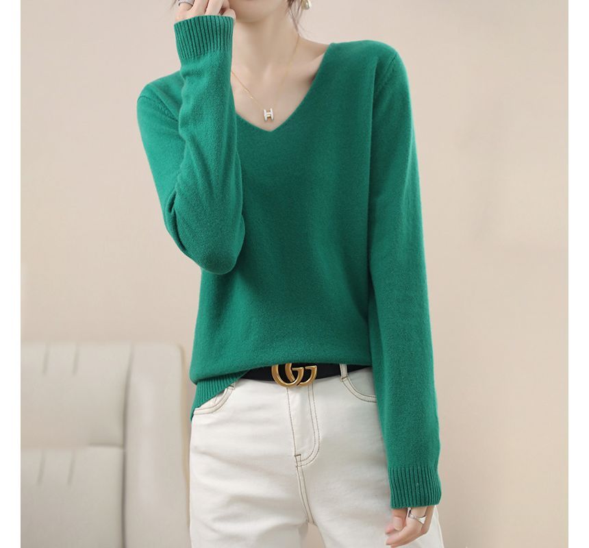 Long-Sleeve V-Neck Plain Woolen Knit Top