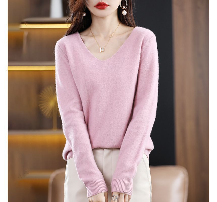 Long-Sleeve V-Neck Plain Woolen Knit Top