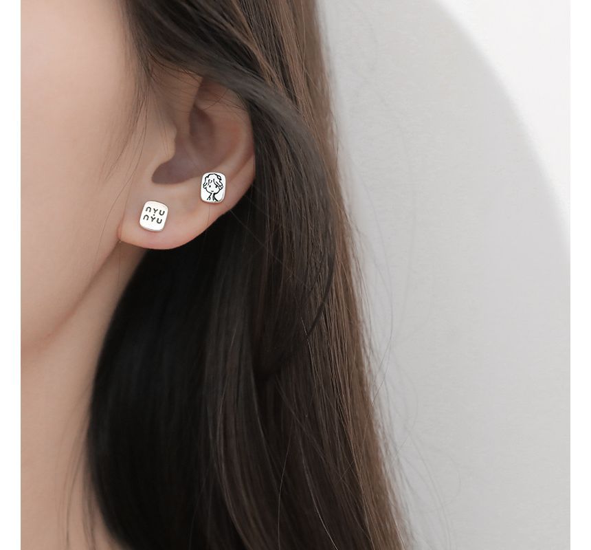 Stud Earring Cartoon