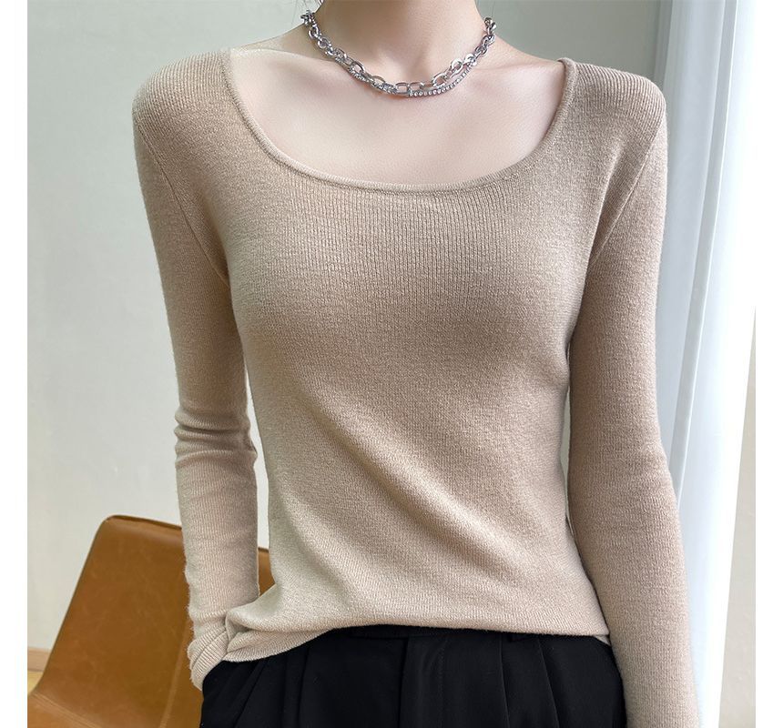 Long-Sleeve Scoop Neck Plain Knit Top