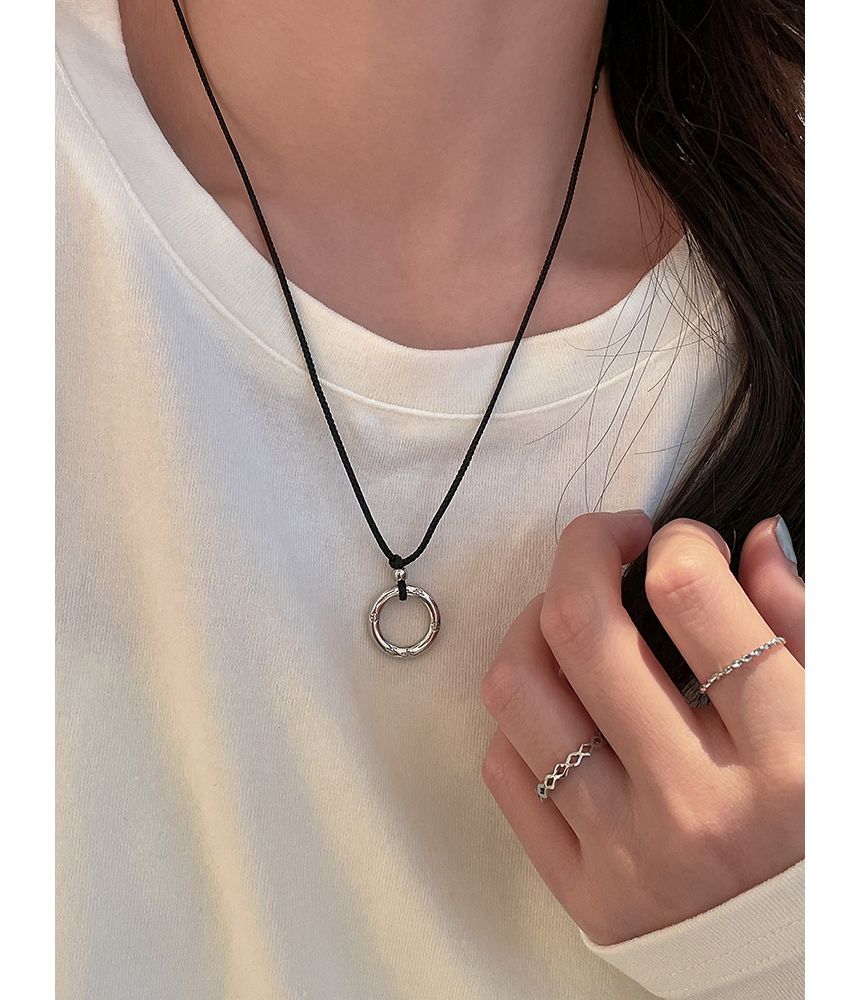 String Pendant Hoop Alloy Necklace