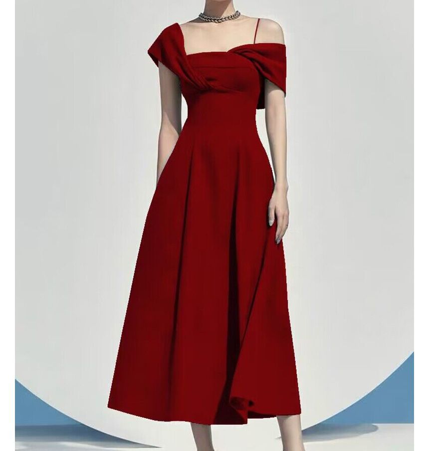 Short-Sleeve Cold Shoulder Plain Ruched Midi A-Line Dress