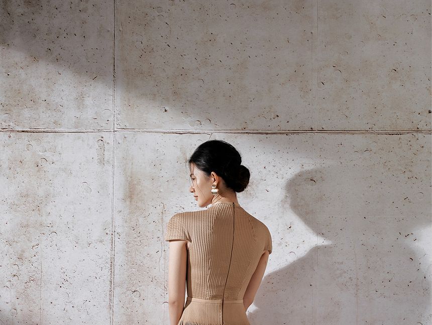 Cap-Sleeve V-Neck Plain Pleated Button Midi A-Line Dress