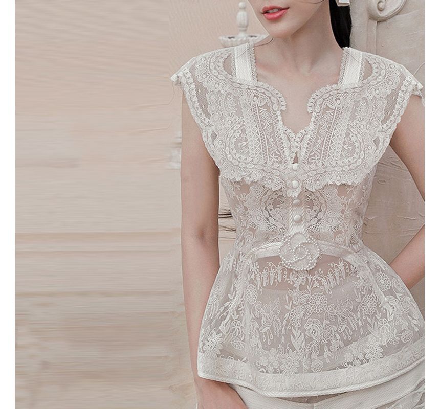 Set: Sleeveless Plain Faux Pearl Lace Blouse + High Waist Mesh Shorts