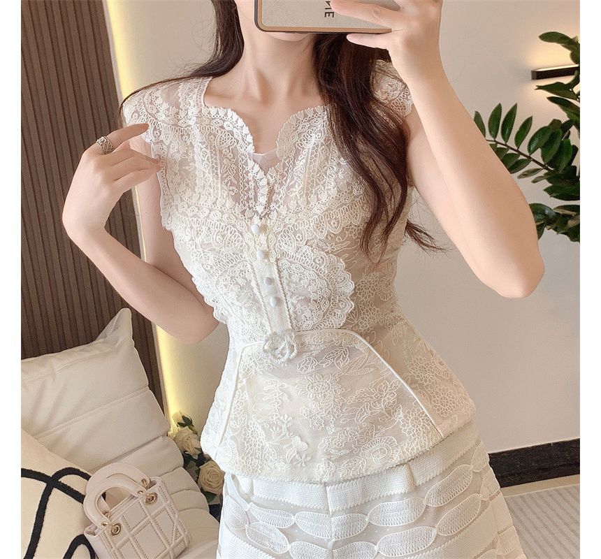 Set: Sleeveless Plain Faux Pearl Lace Blouse + High Waist Mesh Shorts