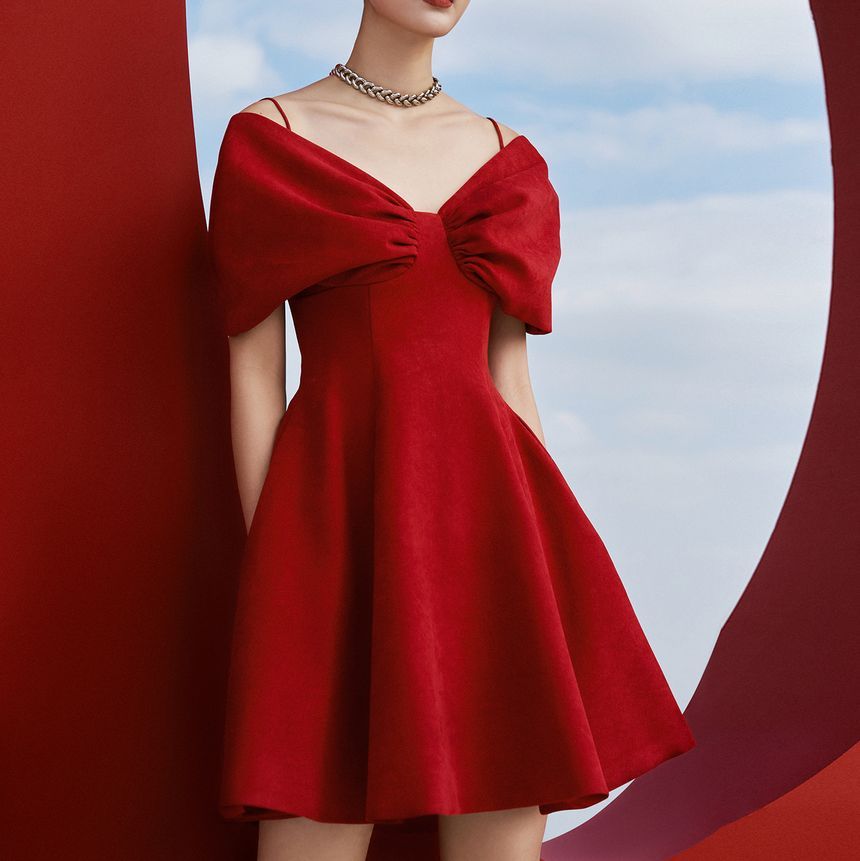 Short-Sleeve V-Neck Plain Ruched Mini A-Line Dress