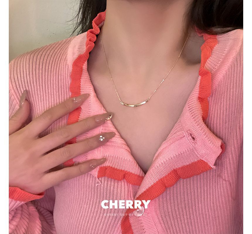 Twisted Necklace Bar