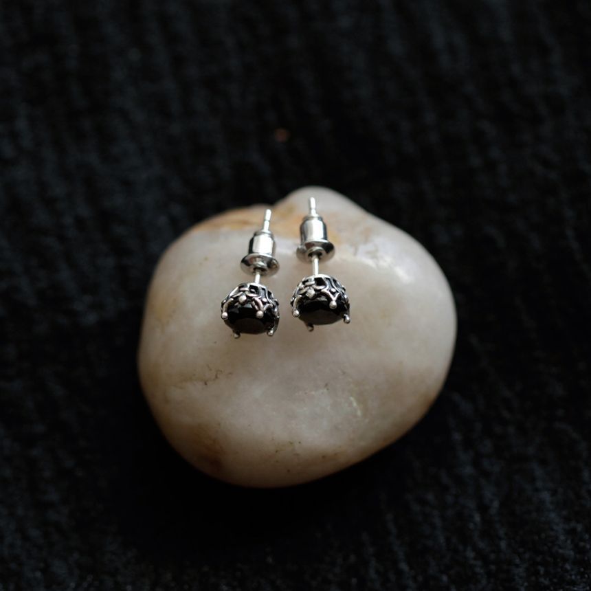 Stud Ear Rhinestone