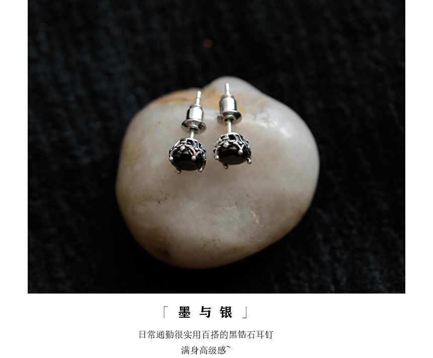 Stud Ear Rhinestone
