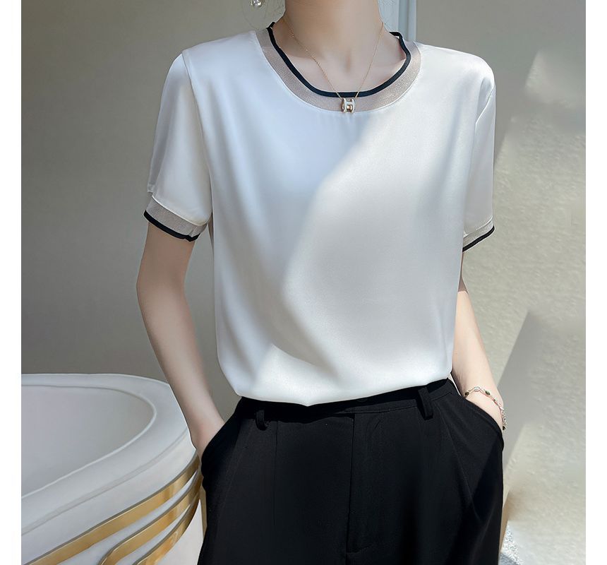 Short-Sleeve Round Neck Contrast Trim Blouse