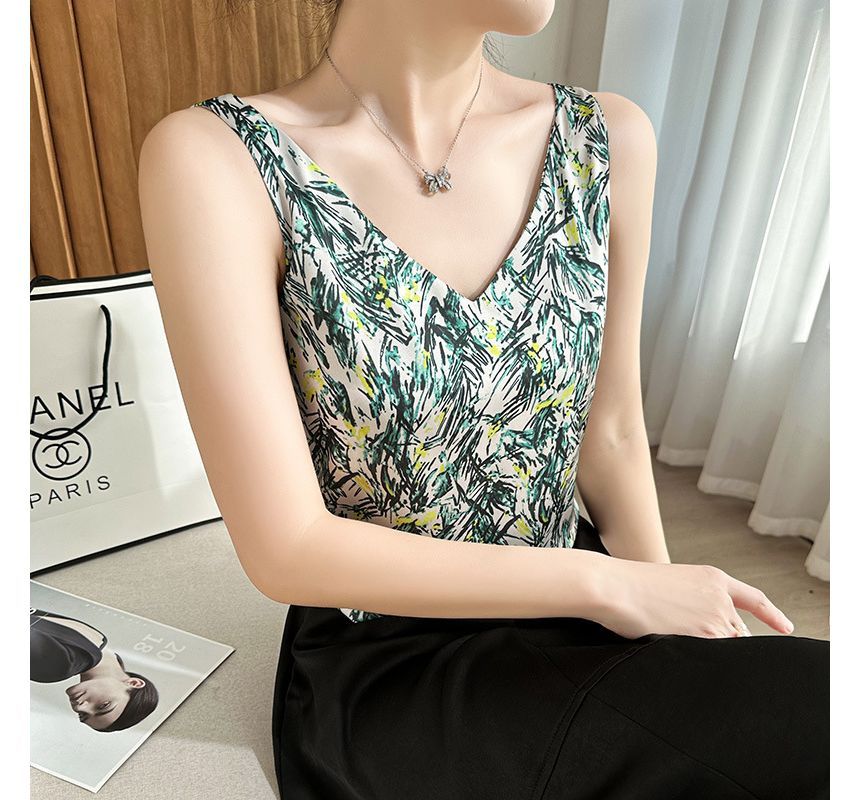 V-Neck Floral Print Cami Top