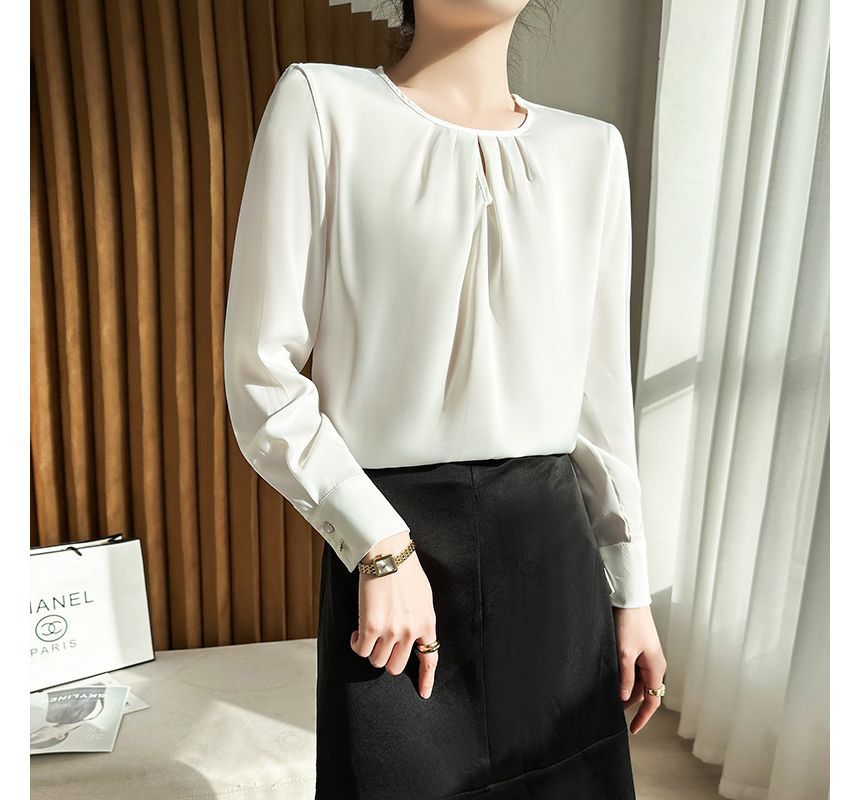 Long-Sleeve Round Neck Plain Blouse