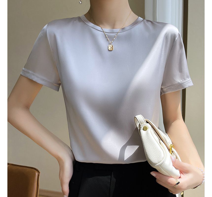 Short-Sleeve V-Neck Plain Tee