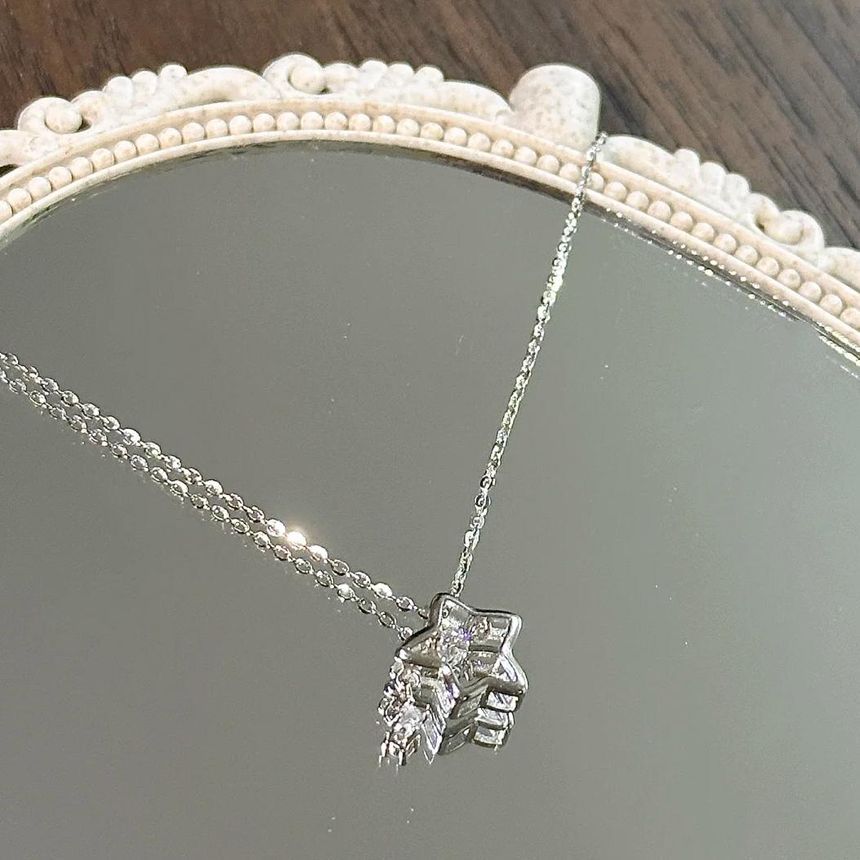 Star Pendant Choker Alloy