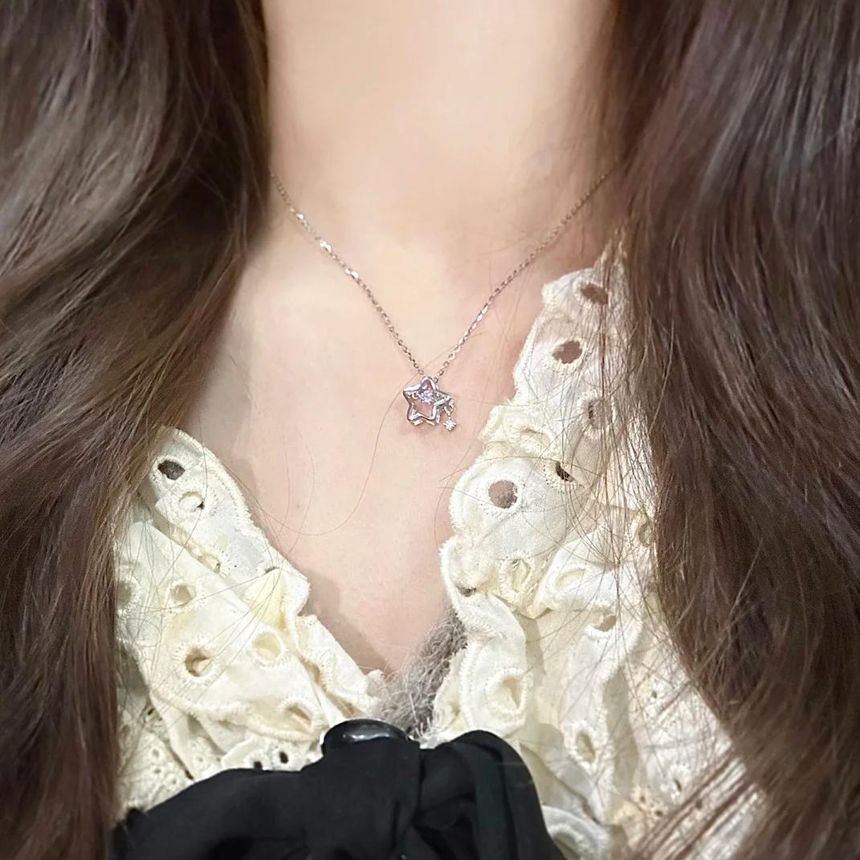 Star Pendant Choker Alloy