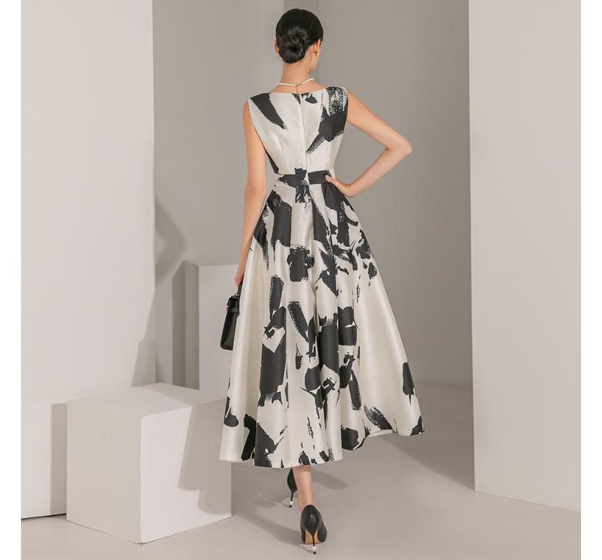 Sleeveless Boat Neck Graphic Print Midi A-Line Dress