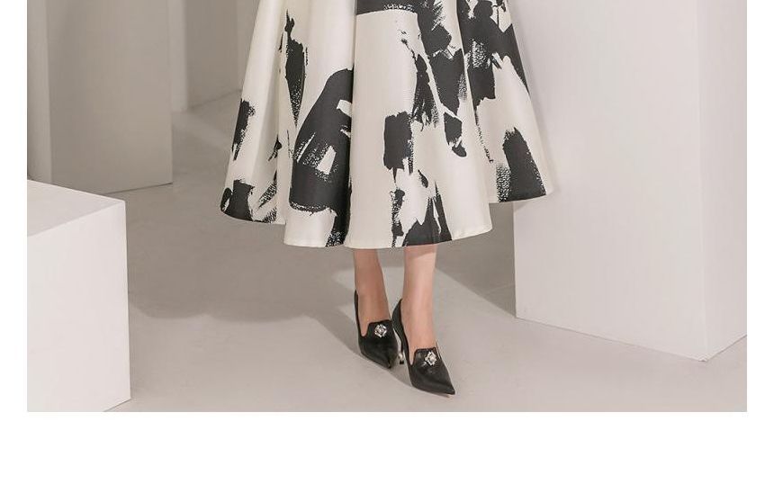 Sleeveless Boat Neck Graphic Print Midi A-Line Dress