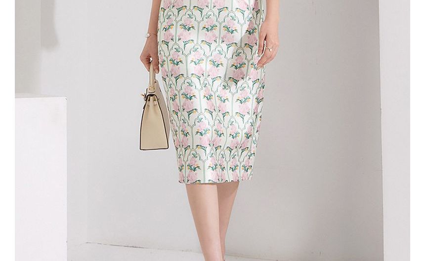 Puff-Sleeve Crew Neck Floral Midi Sheath Dress